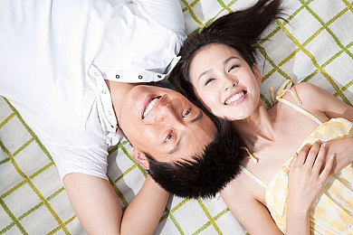 电梯梅开二度电梯门老人：都市电梯里的温情瞬间：梅开二度见证人间大爱