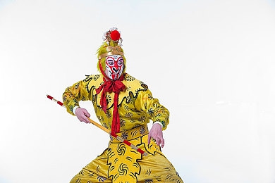色本道：《幻域奇缘》色彩奥秘揭秘：畅游奇幻世界，解锁视觉盛宴与战斗技巧