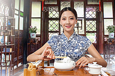 免费看裸体：数字画廊探秘：跨越界限的艺术盛宴，共赏多元美学风采-1