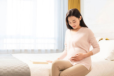 我被同桌扒个精光绑起来憋尿：校园奇遇：揭秘憋尿风波，和谐校园守护记