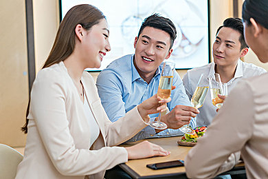 www.综合色：色彩潮流之旅，个性表达新纪元