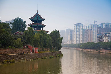 三上悠亚电影黄色：悠亚光影迷踪：探索成人电影艺术魅力之旅