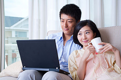 18+游戏：“成人娱乐新趋势，法规监管与社会责任共筑游戏市场晴朗天空”