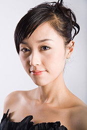 国精产品一区一区三区探花：探寻传奇：国服经典三区荣耀之路，匠心创新游戏体验
