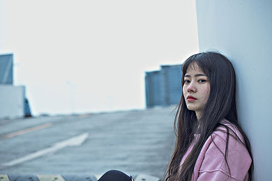 亚洲一道本：西部传奇再续：深入探索《荒野大镖客救赎2》的冒险之旅