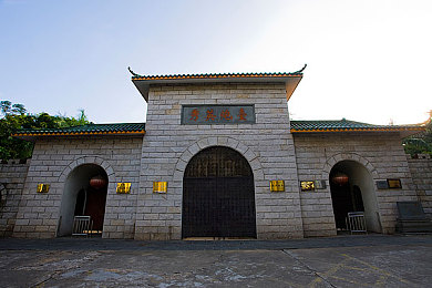 东北男Gay1069打桩机：探寻东北建筑工地文化：揭秘“东北男”与先进打桩机的传奇故事-1