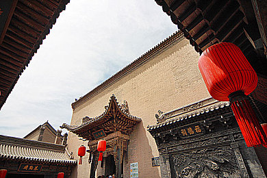 男人和女人在一起愁愁愁APP：浪漫解忧，虚拟恋情，共度甜蜜时光-1