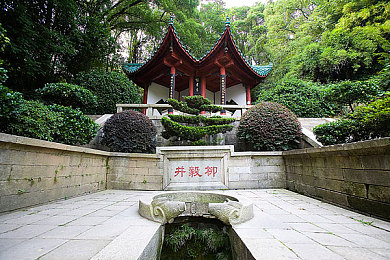 工口里番全彩：色彩交织的成人艺术探秘之旅，开启视觉感官的极致盛宴-1