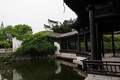 国精产品一区一区三区四区mba：商业精英孵化器，四区联动，共筑未来商界传奇-2