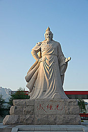 差差很痛30分钟：挑战极限，30分钟内成就非凡：生存探险之旅的巅峰对决