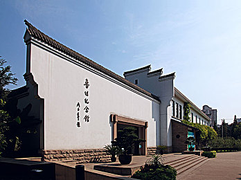 黄蓉特级裸体毛片：探寻武侠世界：解锁黄蓉角色独特魅力，体验战斗巅峰-3