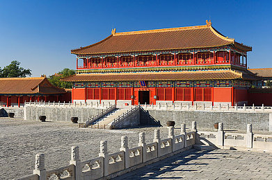 英语老师的胸怀：心路历程游戏：育人心态，教学人生智慧之旅