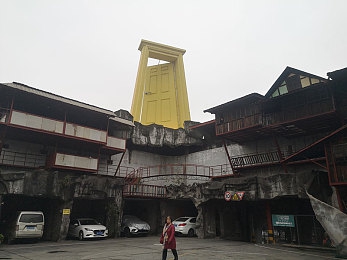 色七七影院：光影交织，盛宴再续——揭秘影视界的色彩盛宴之旅-1