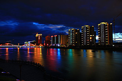 黑科不打烊：深夜奇遇，光影猎手，畅游神秘游戏世界-2