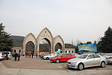 羞羞答答官方免费：奇幻世界浪漫邂逅，官方免费恋爱模拟游戏“羞羞答答”备受玩家追捧-2