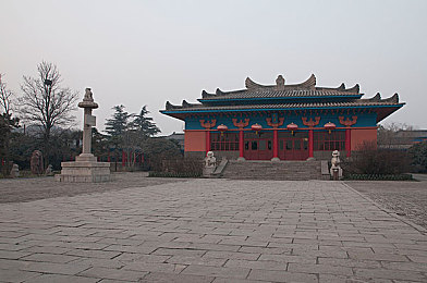 博士周莹王伟忠回乡祭祖：寻根祭祖之旅，传承乡愁文化情-1