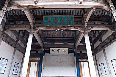 秘密の入口地址加载中.：《秘境寻踪》奇幻探险解谜游戏即将引爆，独特画风与悬疑剧情等你探索-2
