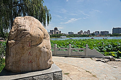 水野朝阳的《没那么简单》电影：都市梦想碰撞，水野朝阳新作《没那么简单》引发热议-3