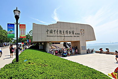 黄色软件安全下载：揭秘安全之道：教你如何安全下载成人应用，守护网络安全-1