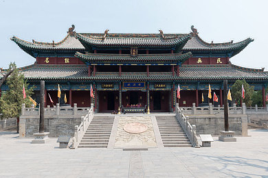 乌兰图雅真人入B毛片：穿越奇幻时空，乌兰图雅探险记：揭秘互动游戏新篇章-3