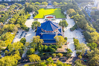 亂伦HD裸体按摩：探索感官极限，裸体HD按摩带你领略全新放松境界-2