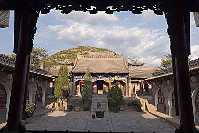 满18网站：网络安全护航，青少年守护乐园，成长之旅畅游无忧-3