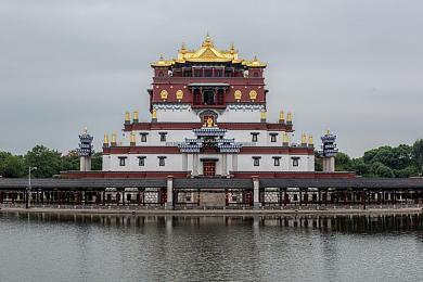 爱妻艺网站：浪漫冒险之旅，携手爱侣共度欢乐时光-2