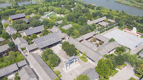 蜜桃视频成人网站入口：网络安全守护者：揭秘网络监管挑战，共建清朗网络空间-4