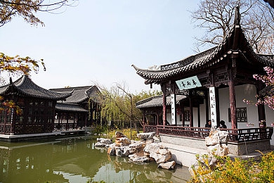 河南闹婚扒伴娘：揭秘闹婚习俗：河南传统婚俗背后的欢乐与智慧，传承与创新并存-3