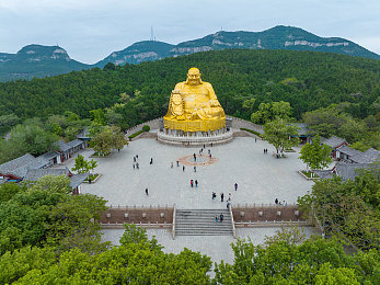 知道错了就自己过来挨打：勇于认错，责任担当：企业员工以独特方式诠释诚信精神，引发社会深思与共鸣