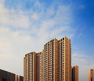 东热APP：游戏迷必备！海量资源、高清画质，这款游戏平台让你畅游无阻-4