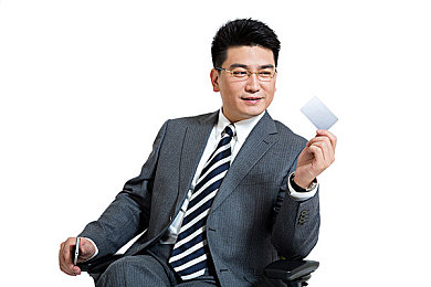 校霸退步被学霸拿皮带挨打：“学霸皮带教育校霸引争议，校园霸凌与教育公平再引关注”-3