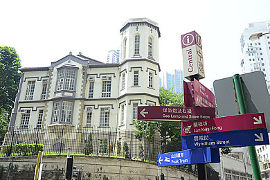 机机和机机手机免费版2023：免费智能风暴来袭：新机激战市场，科技便捷惠及千家万户-3