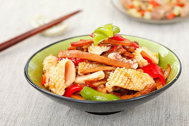 三级片麻豆传媒作品：光影魅影，争议中绽放的影视文化奇观-1