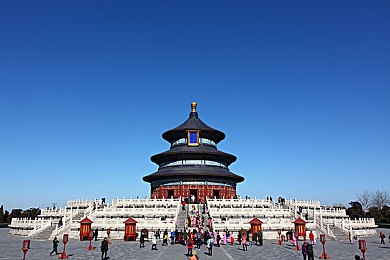 西方137大但人汾：东西方文化碰撞下的“但人汾现象”：多元交融，和谐共生-3