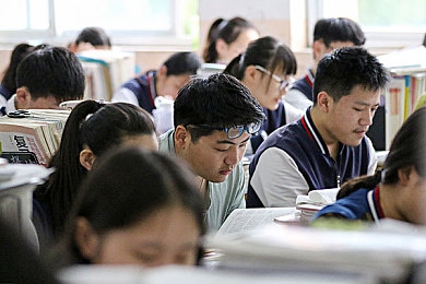 凤凰卫视资讯台在线直播：全球资讯一触即达，实时热点尽在掌握-4